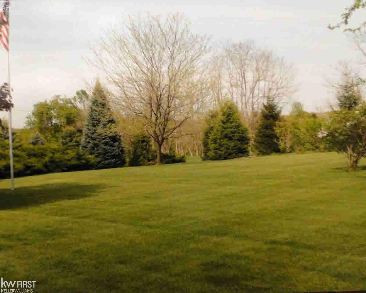 6465 Hartland Road Fenton, MI 48430 - Photo 41 of 41 21269352-40.JPG