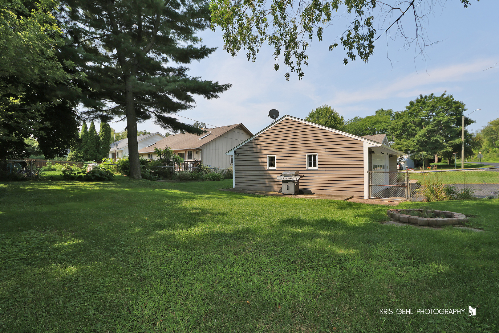 5310 Oak Park Road Oakwood Hills, IL 60013 - Photo 15 of 17 a view of a backyard of the house