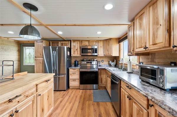 $714,900 | 7852 Highway 104, Oswego, NY 13126