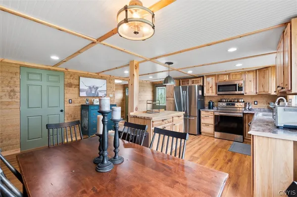 $714,900 | 7852 Highway 104, Oswego, NY 13126