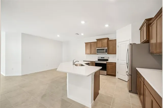 $2,500 | 32665 Rustic Rise Road, San Antonio, FL 33576