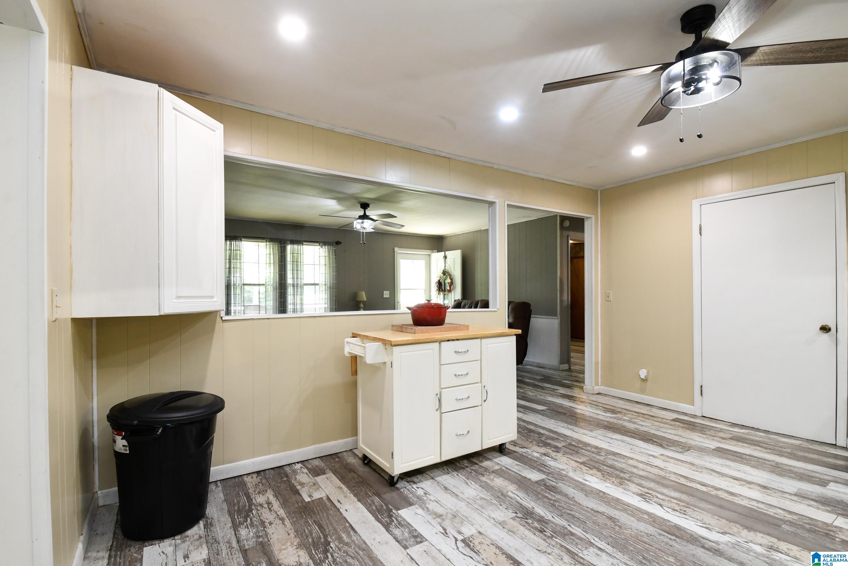 1215 County Road 193 Jemison, AL 35085 - Photo 12 of 33