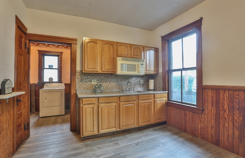 4 Trowbridge Road Worcester, MA 01609 - Photo 18 of 25