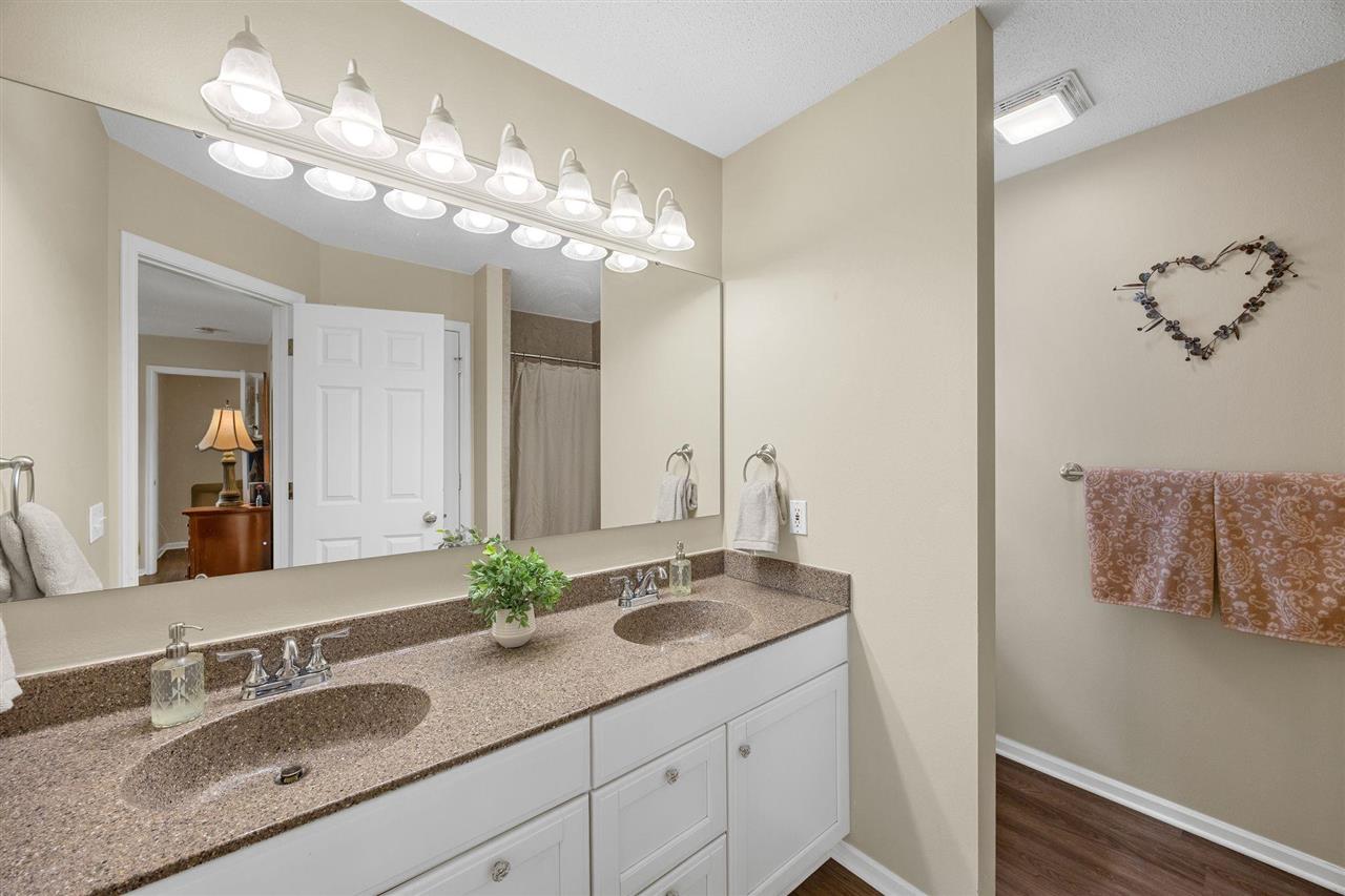 1926 Meadow Ridge Lane Iowa City, IA 52245 - Photo 15 of 44 Gallery Image 15