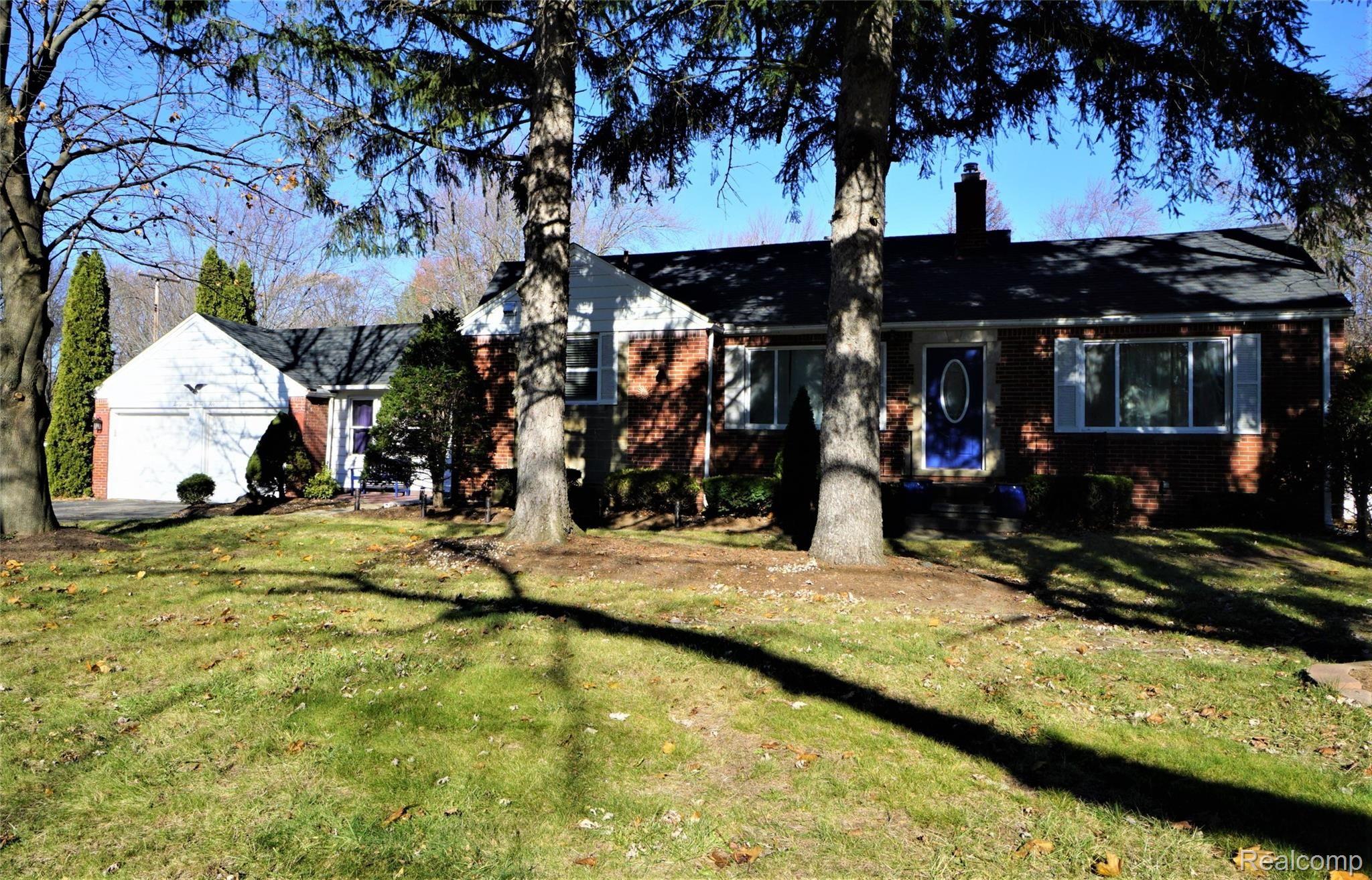29650 Five Mile Road Livonia, MI 48154 - Photo 2 of 34 DSC05039.JPG