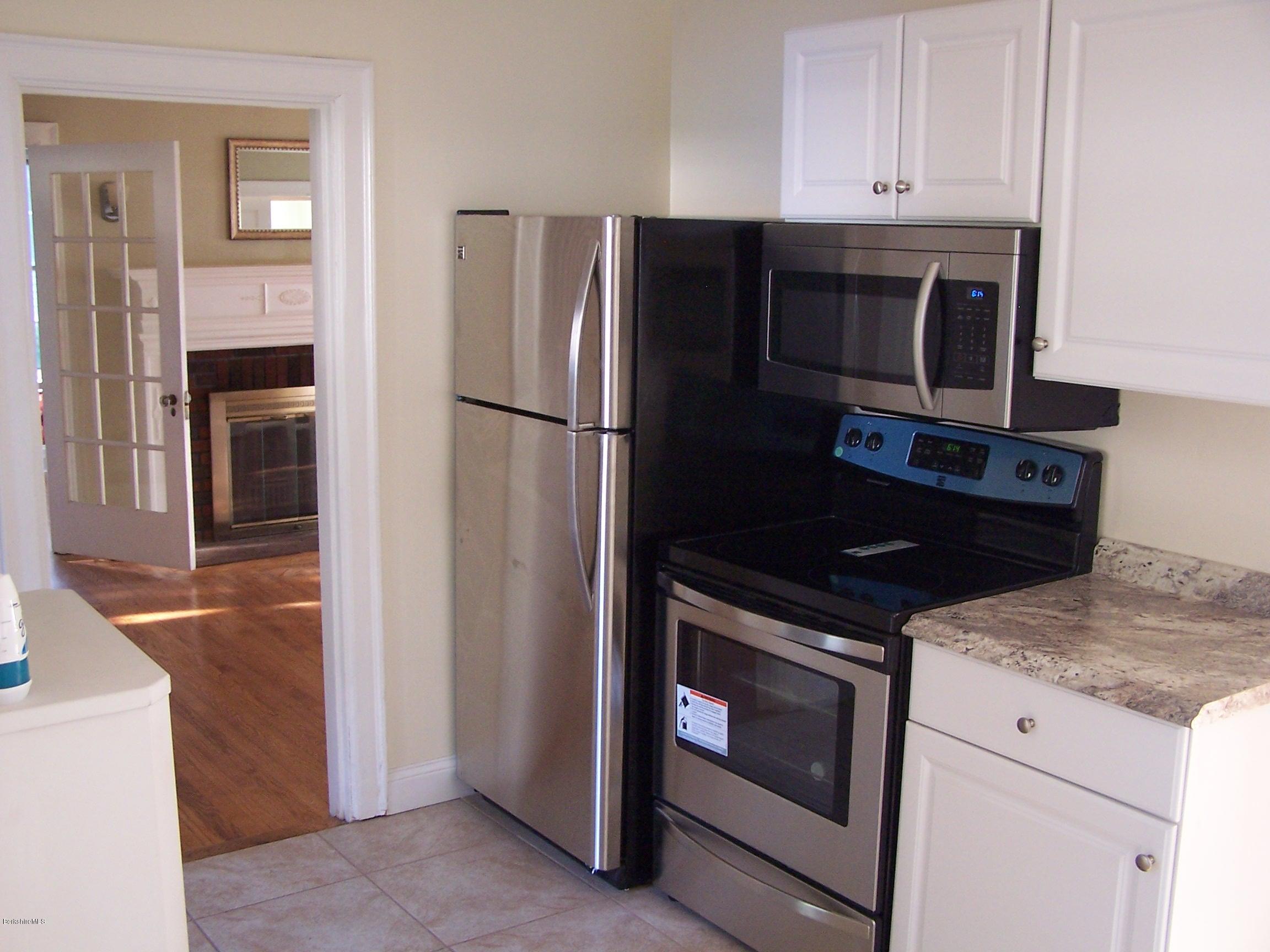 156 Cheshire Road Pittsfield, MA 01201 - Photo 12 of 18 100_4385