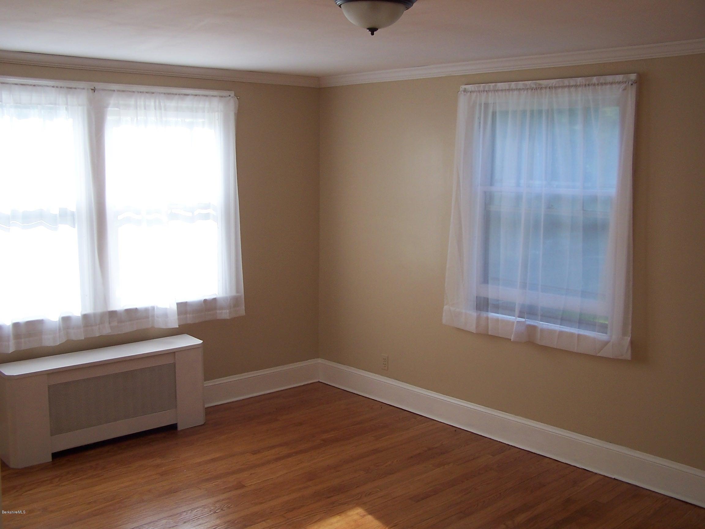 156 Cheshire Road Pittsfield, MA 01201 - Photo 14 of 18 100_4357