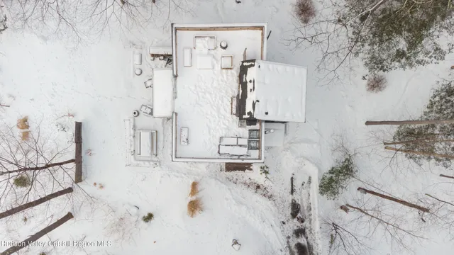 $775,000 | 15 Lake View Dr Lake Hill, Bearsville, NY 12409