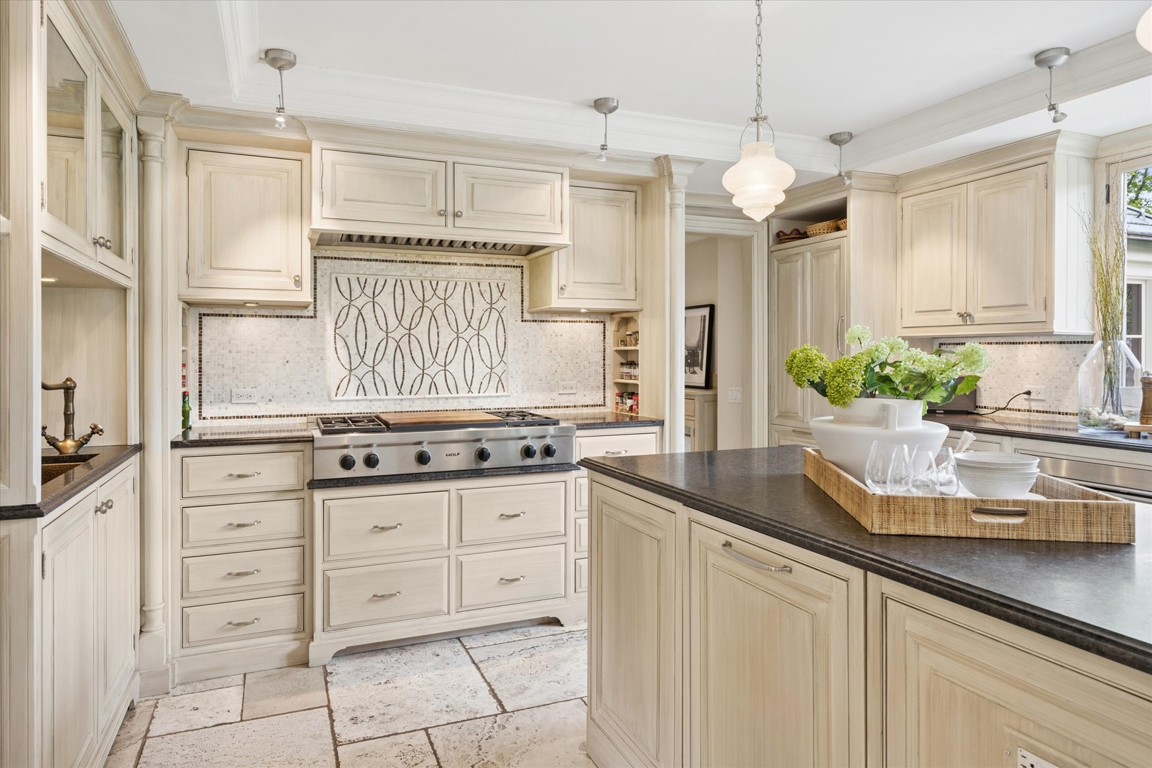 325 Princeton Road Hinsdale, IL 60521 - Photo 12 of 55