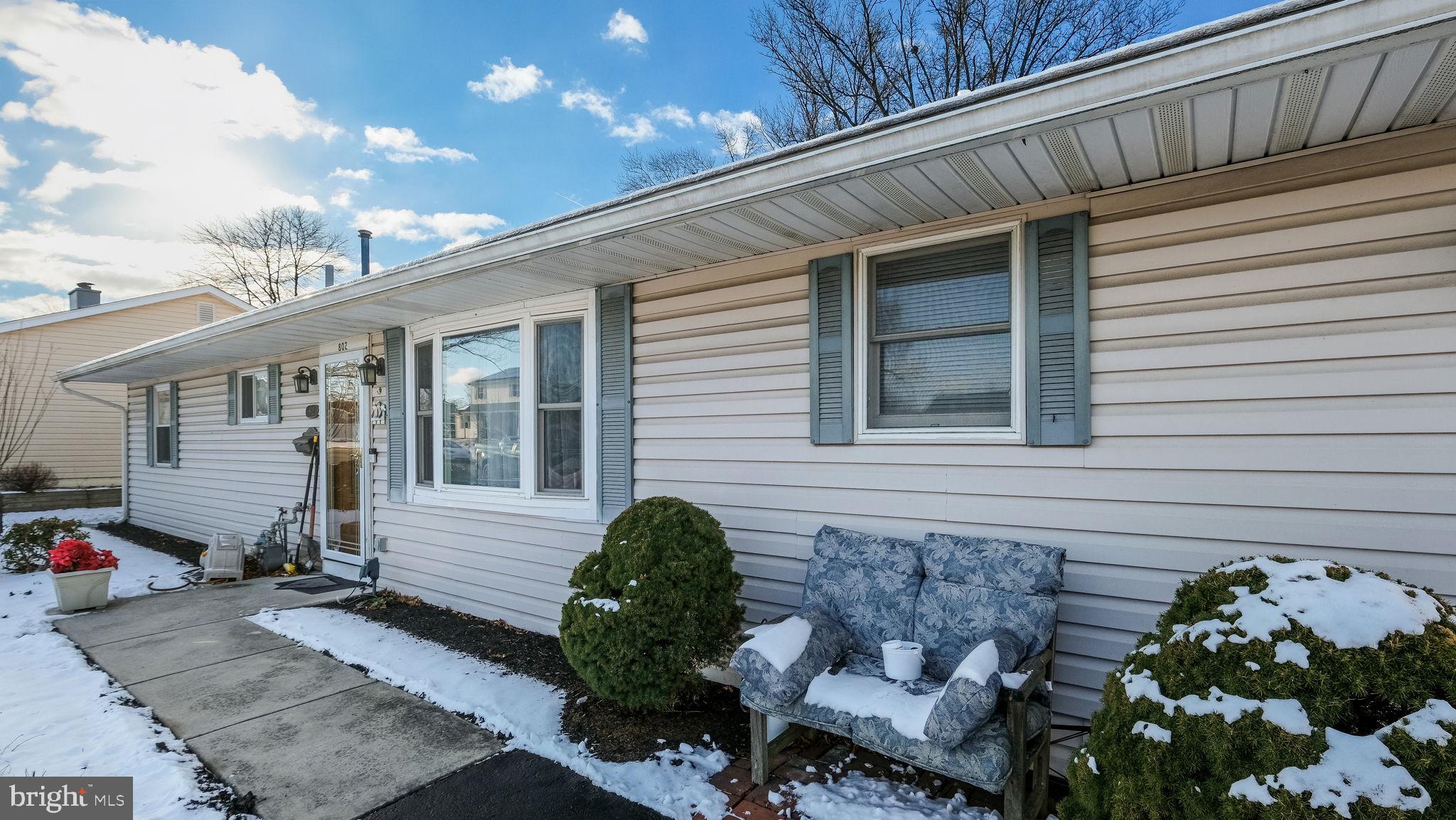 802 Hanford Road Fairless Hills, PA 19030 - Photo 4 of 32 Gallery Image 4