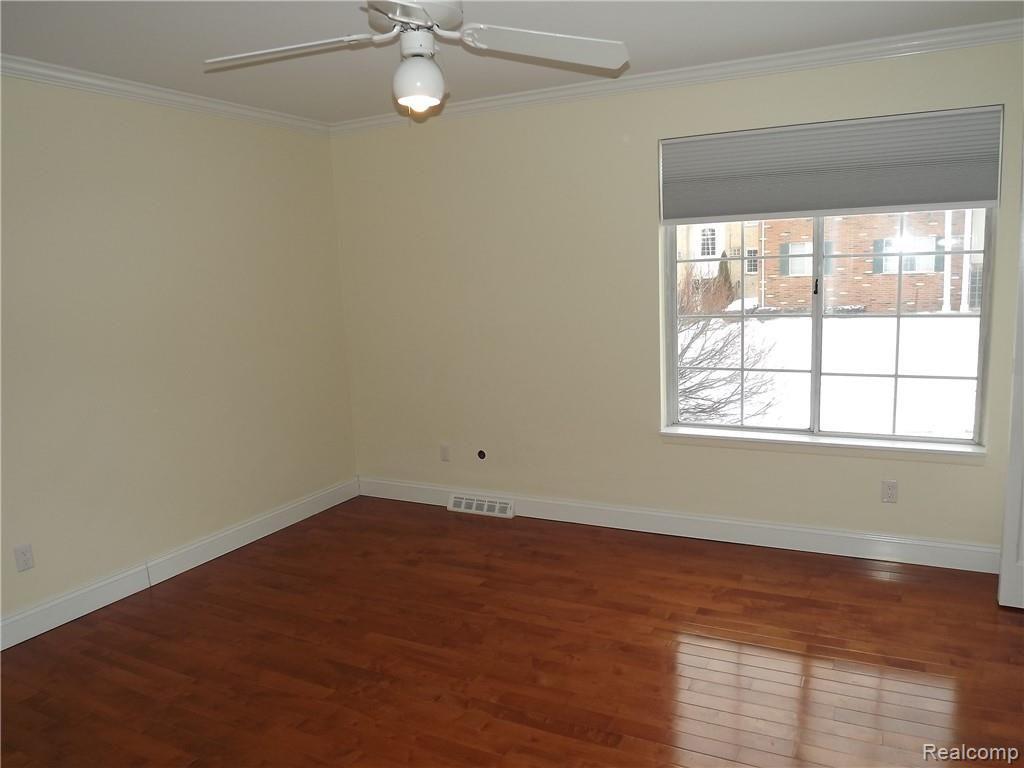 490 Miller Avenue Rochester, MI 48307 - Photo 9 of 12