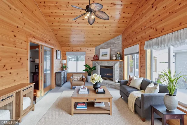 $295,000 | 415 9th Street North, Cannon Falls, MN 55009