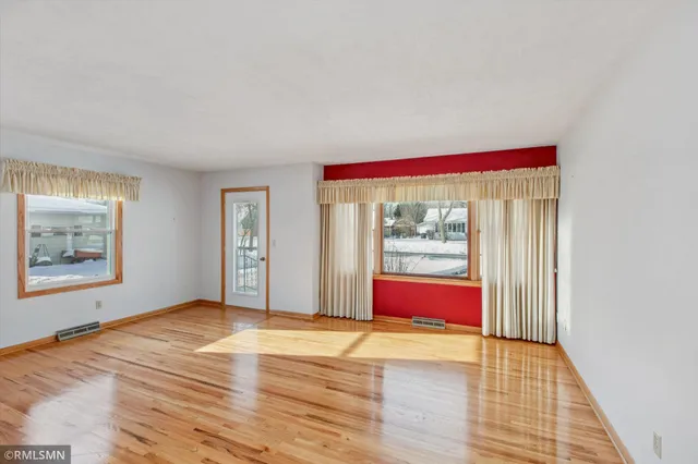 $295,000 | 415 9th Street North, Cannon Falls, MN 55009