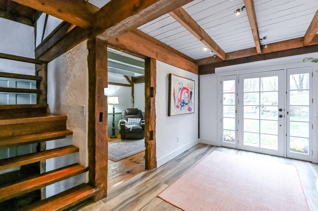 436 High Street Walpole, MA 02081 - Photo 4 of 42