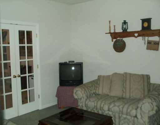 128 Keck Road Sarver, PA 16055 - Photo 8 of 8 Living Room.