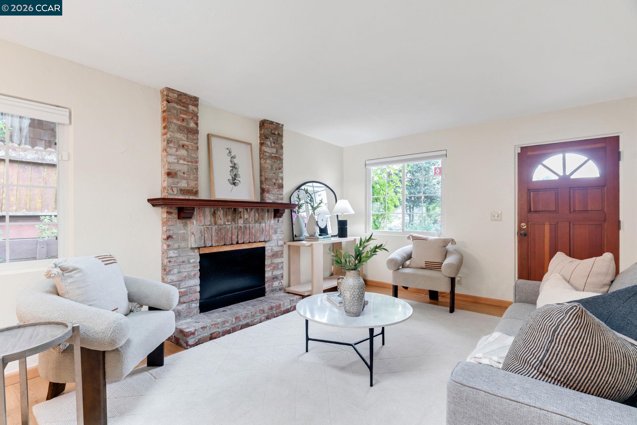 1432 Sunset Loop Lafayette, CA 94549 - Photo 6 of 33 Gallery Image 6