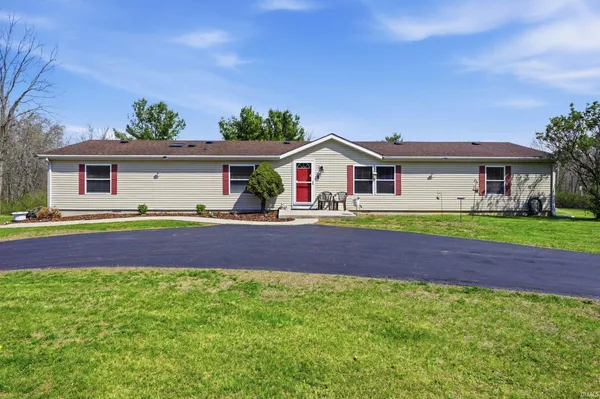 $249,900 | 2975 West Mohee Road, Hartford City, IN 47348