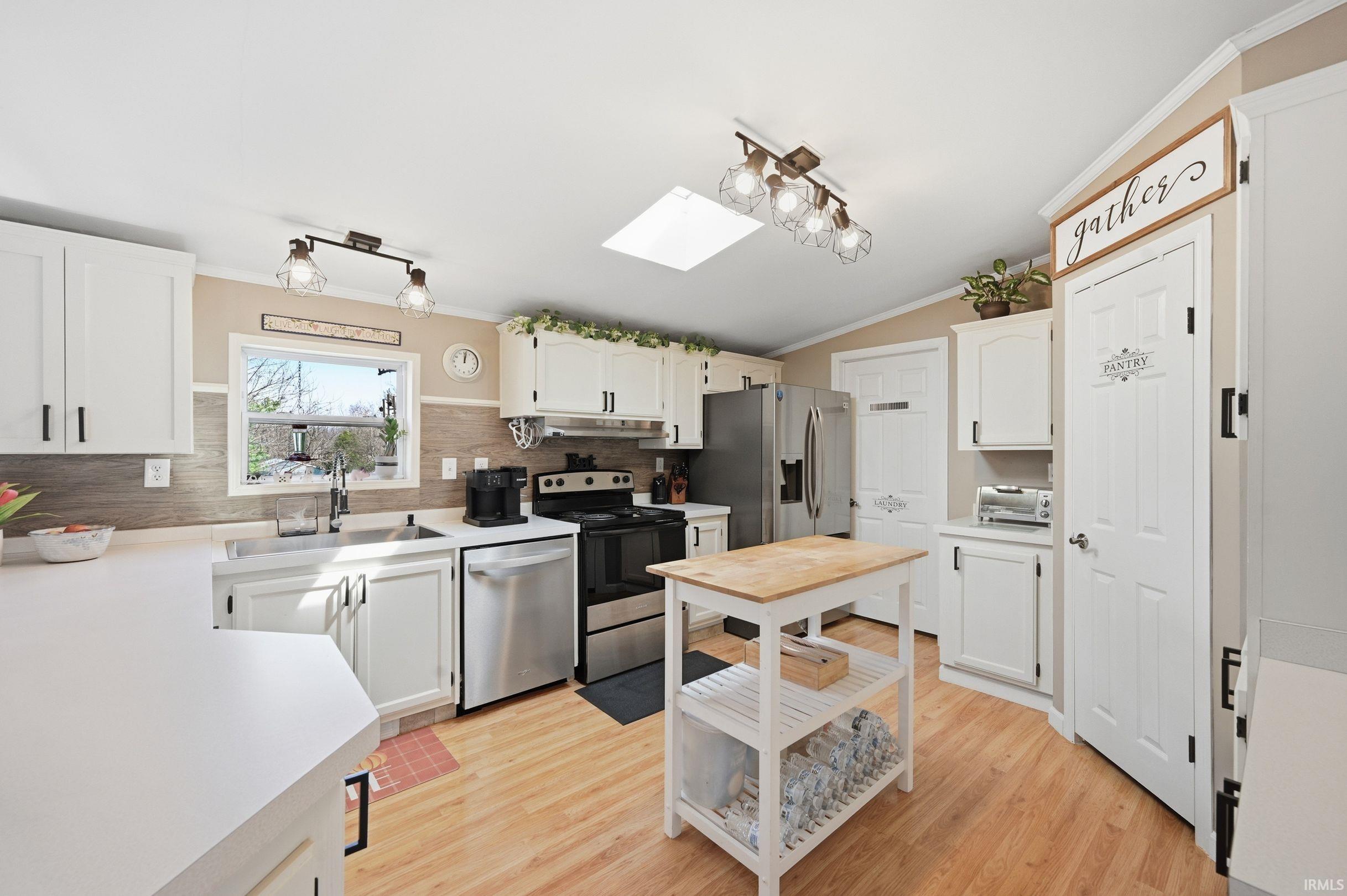 2975 West Mohee Road Hartford City, IN 47348 - Photo 13 of 29