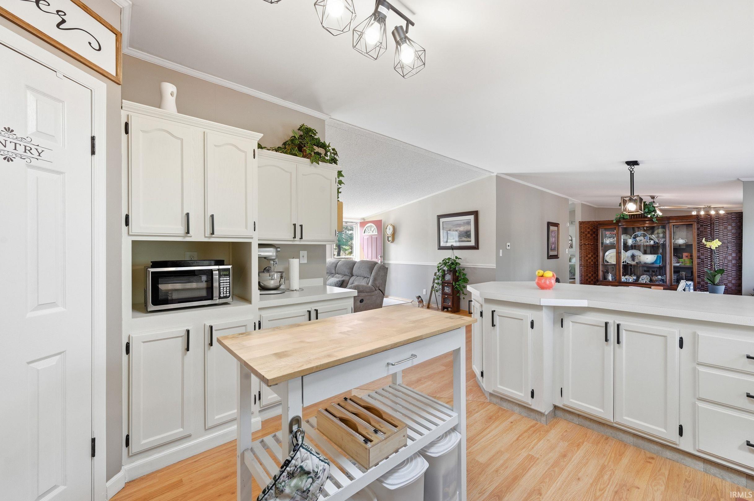 2975 West Mohee Road Hartford City, IN 47348 - Photo 14 of 29