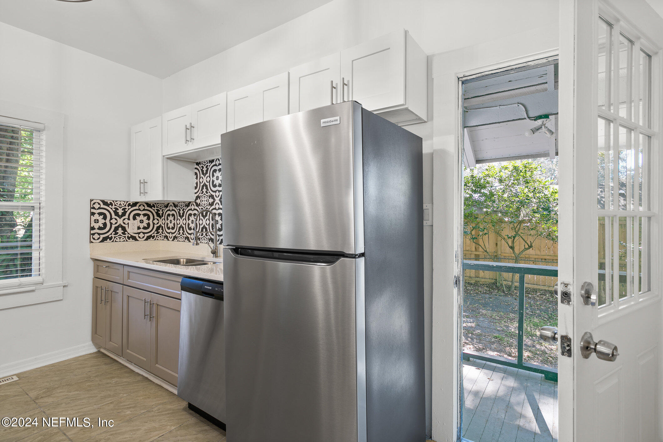 3330 Claremont Road Jacksonville, FL 32207 - Photo 13 of 32 021_3330_claremont_rd_20