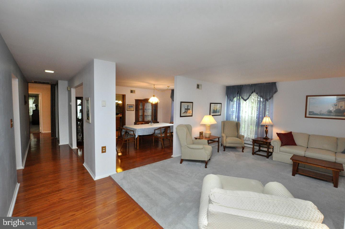 29 Dunstable Road Southampton, NJ 08088 - Photo 3 of 30 Gallery Image 3