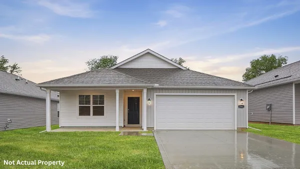 $352,443 | 233 Vine Grv Drive, Circleville, OH 43113