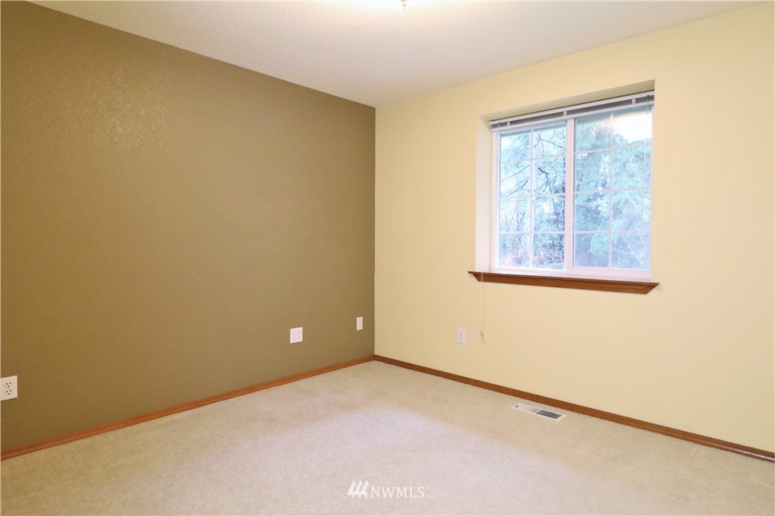 9838 Case Road Southwest Olympia, WA 98512 - Photo 15 of 35 Gallery Image 15