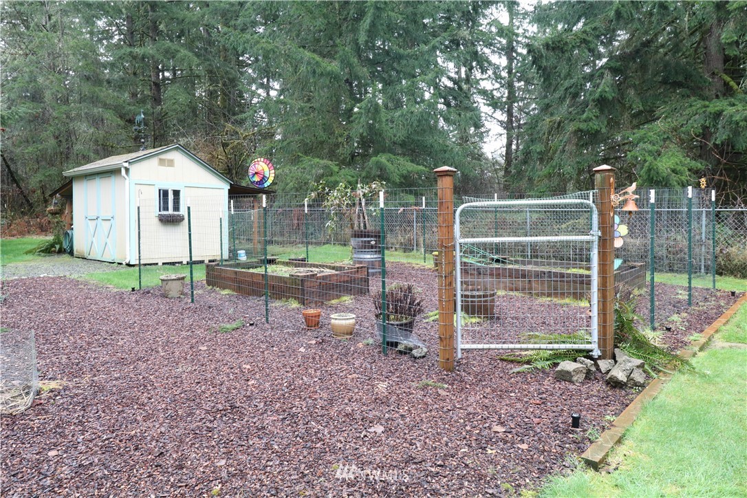 9838 Case Road Southwest Olympia, WA 98512 - Photo 27 of 35 Gallery Image 27