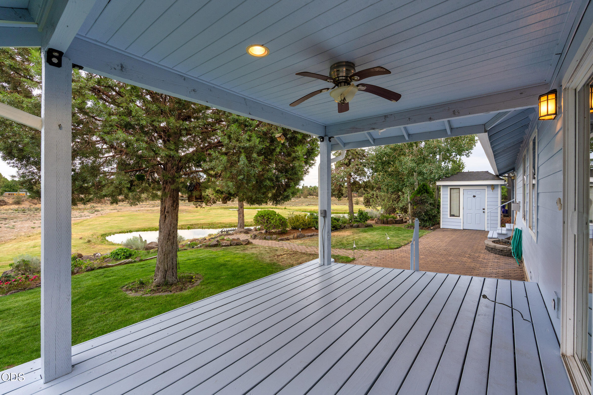 1128 Southwest Rimrock Way Redmond, OR 97756 - Photo 29 of 46