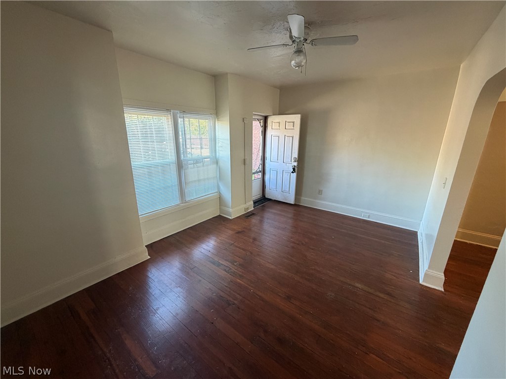 15416 Waterloo Road Cleveland, OH 44110 - Photo 4 of 18