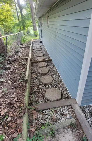 $207,500 | 8779 North Briarwood Lake W Court, Monrovia, IN 46157