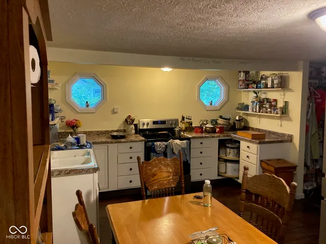 $207,500 | 8779 North Briarwood Lake W Court, Monrovia, IN 46157