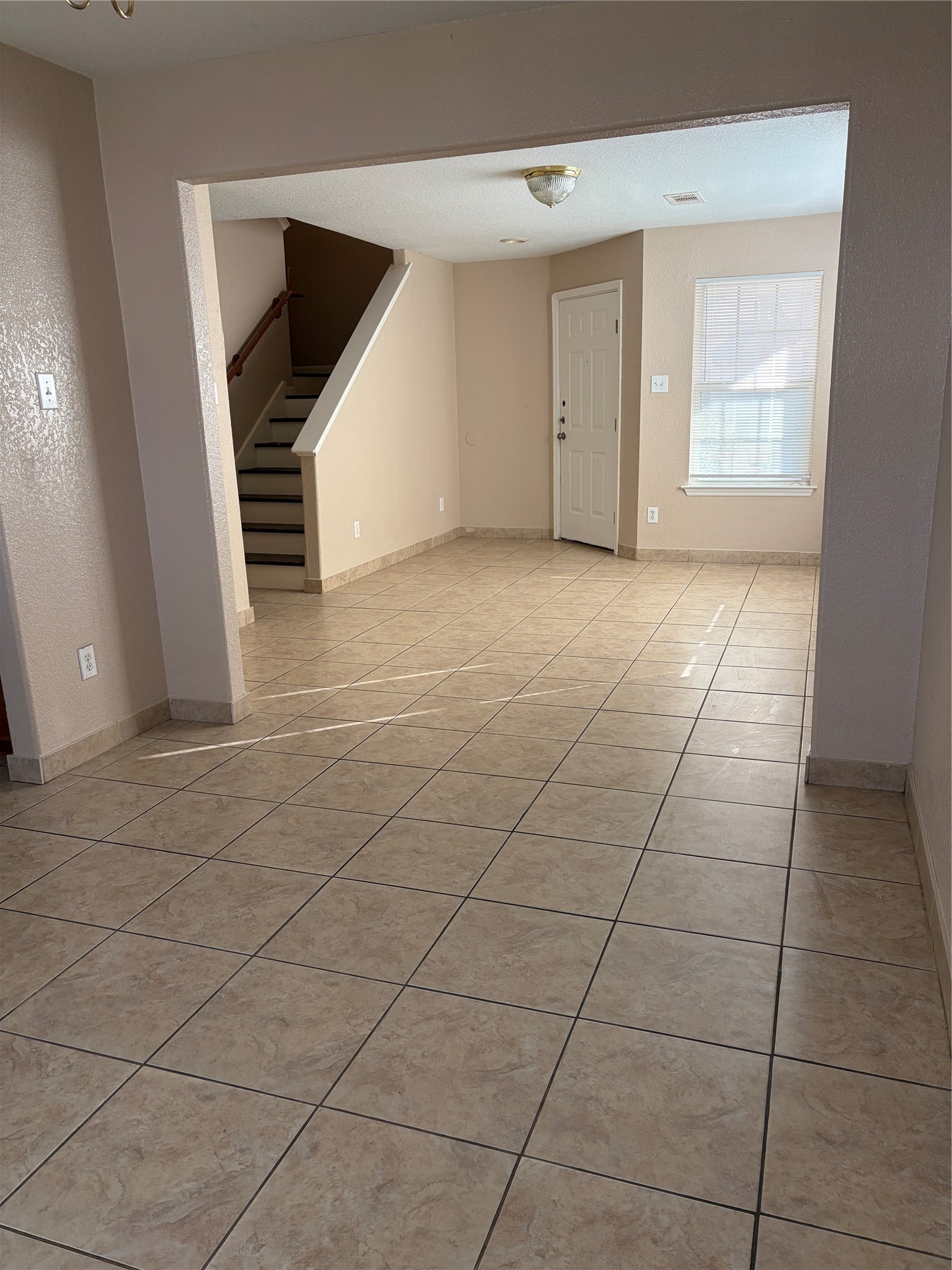 13230 Montclair Point Court Houston, TX 77047 - Photo 6 of 16