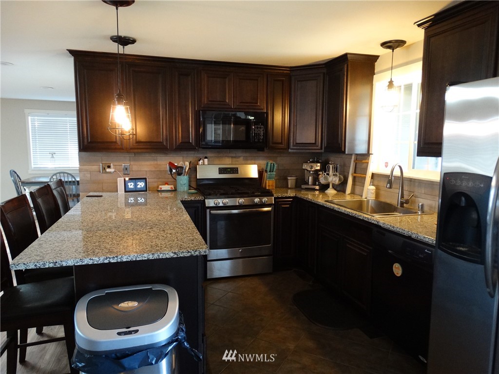10309 Grove Road Southeast Yelm, WA 98597 - Photo 13 of 21 Gallery Image 13