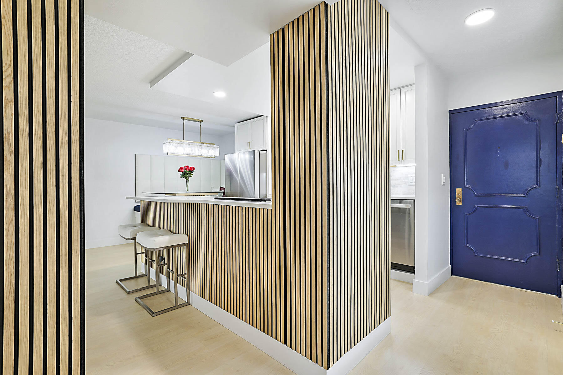 2121 North Ocean Boulevard, Unit 305W Boca Raton, FL 33431 - Photo 16 of 75 FOYER/ENTRANCE