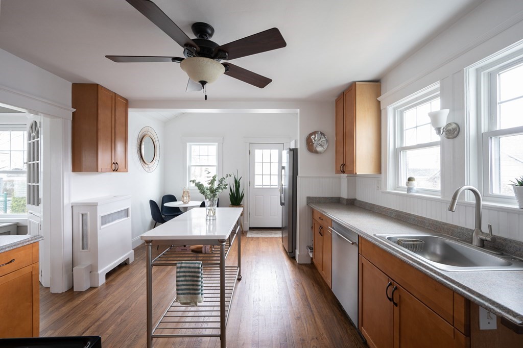 100 Albatross Road Quincy, MA 02169 - Photo 14 of 31 Gallery Image 14