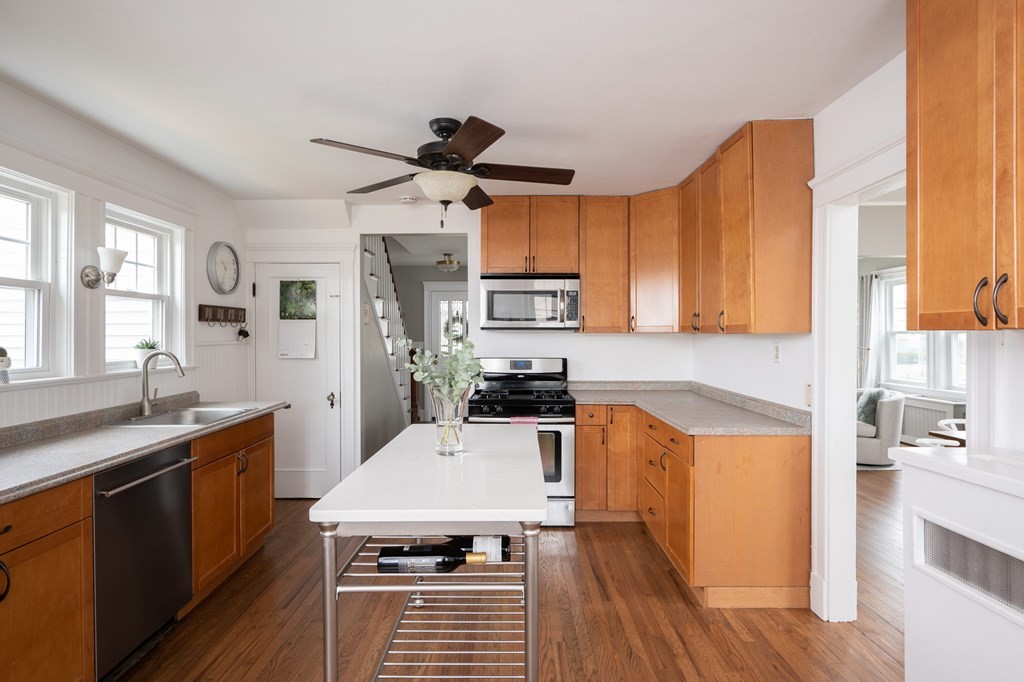 100 Albatross Road Quincy, MA 02169 - Photo 15 of 31 Gallery Image 15