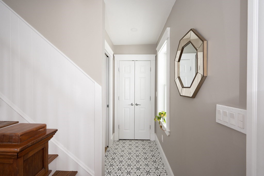 100 Albatross Road Quincy, MA 02169 - Photo 16 of 31 Gallery Image 16