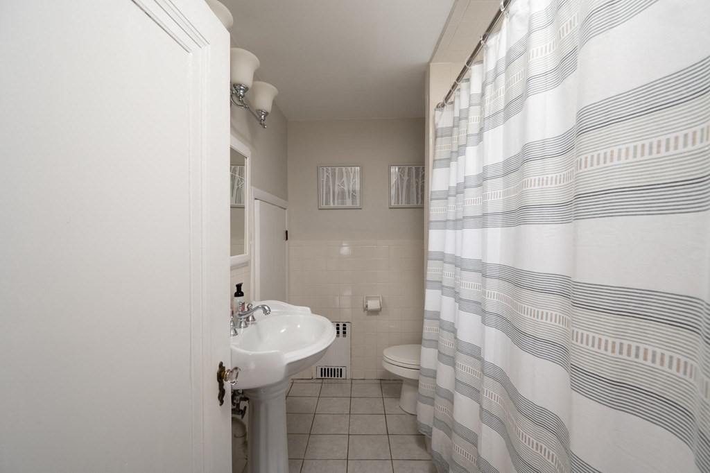 100 Albatross Road Quincy, MA 02169 - Photo 21 of 31 Gallery Image 21