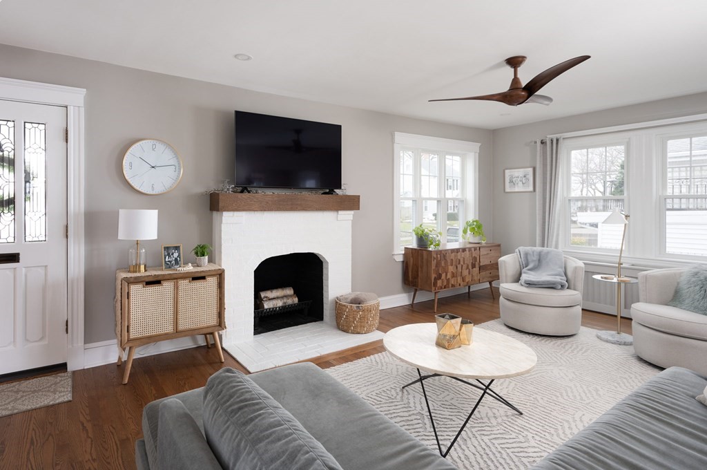100 Albatross Road Quincy, MA 02169 - Photo 6 of 31 Gallery Image 6