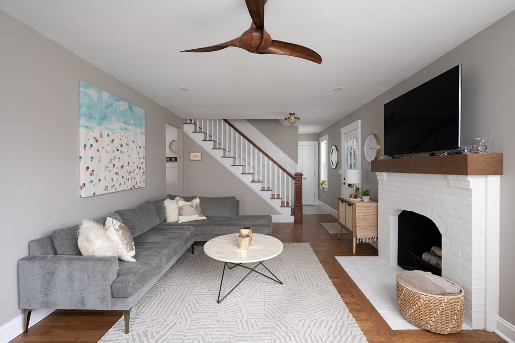 100 Albatross Road Quincy, MA 02169 - Photo 8 of 31 Gallery Image 8