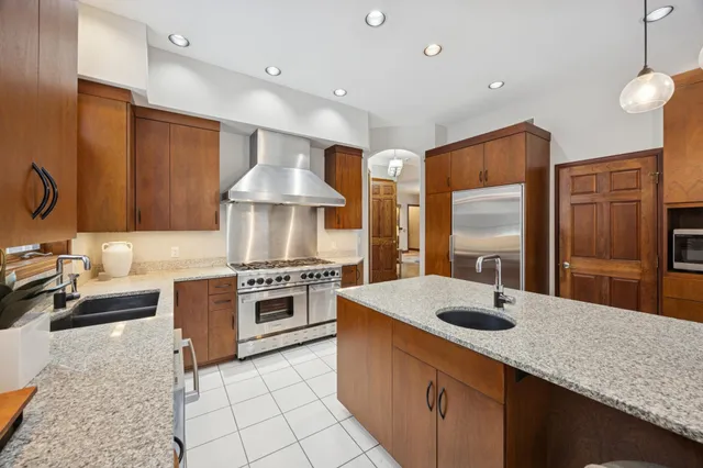 $1,295,000 | 9755 Primrose Avenue North, Stillwater, MN 55082