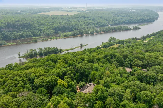 $1,295,000 | 9755 Primrose Avenue North, Stillwater, MN 55082