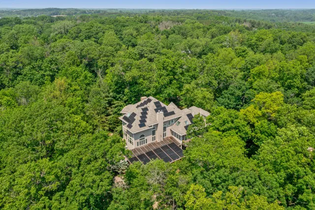 $1,295,000 | 9755 Primrose Avenue North, Stillwater, MN 55082