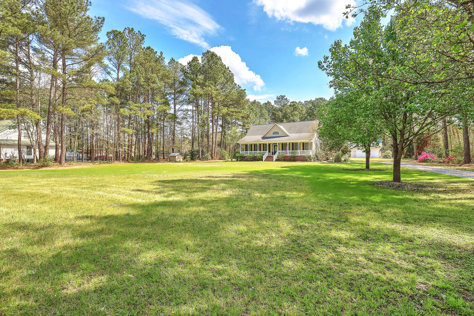 126 Sandpit Drive Ridgeville, SC 29472 - Photo 4 of 55 126 Sandpit Drive, SC 29472
