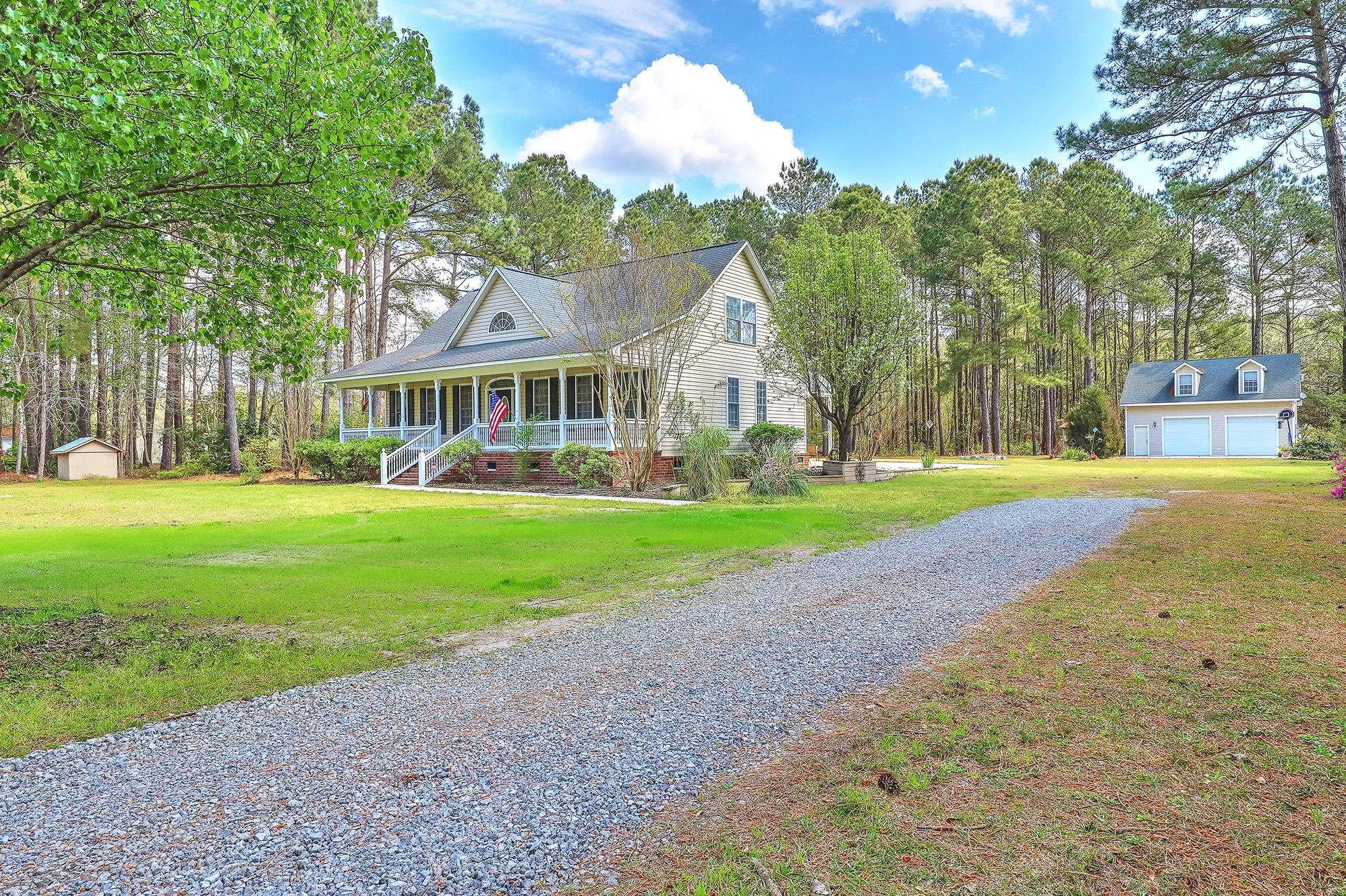 126 Sandpit Drive Ridgeville, SC 29472 - Photo 5 of 55 126 Sandpit Drive, SC 29472
