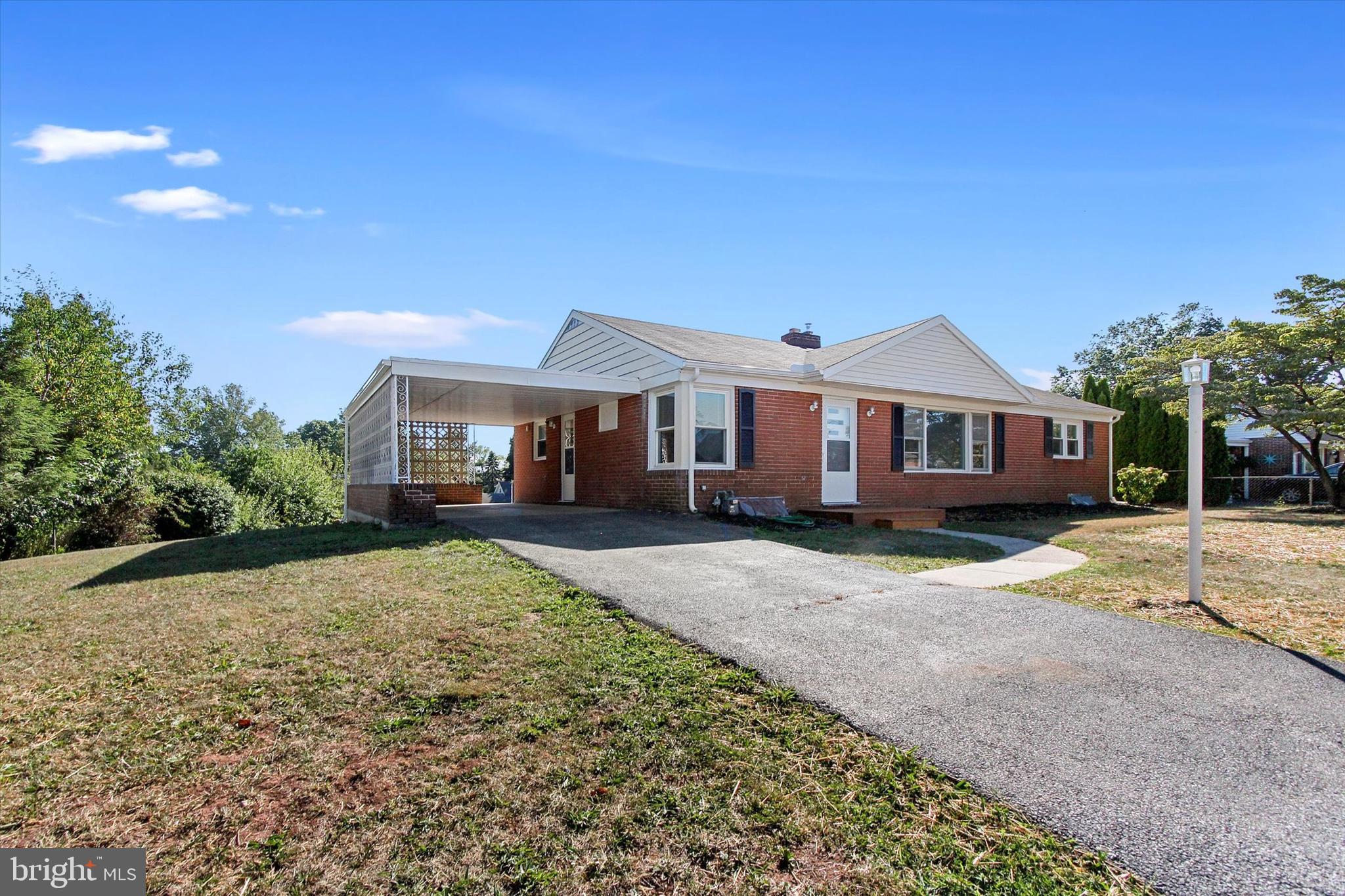 1810 Hayward Road York, PA 17408 - Photo 3 of 25 Gallery Image 3