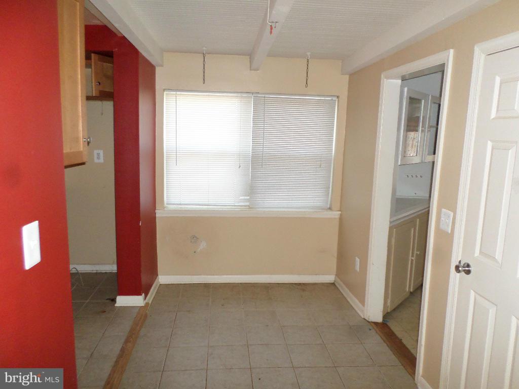 604 Beverly Road Reisterstown, MD 21136 - Photo 4 of 17 Kitchen