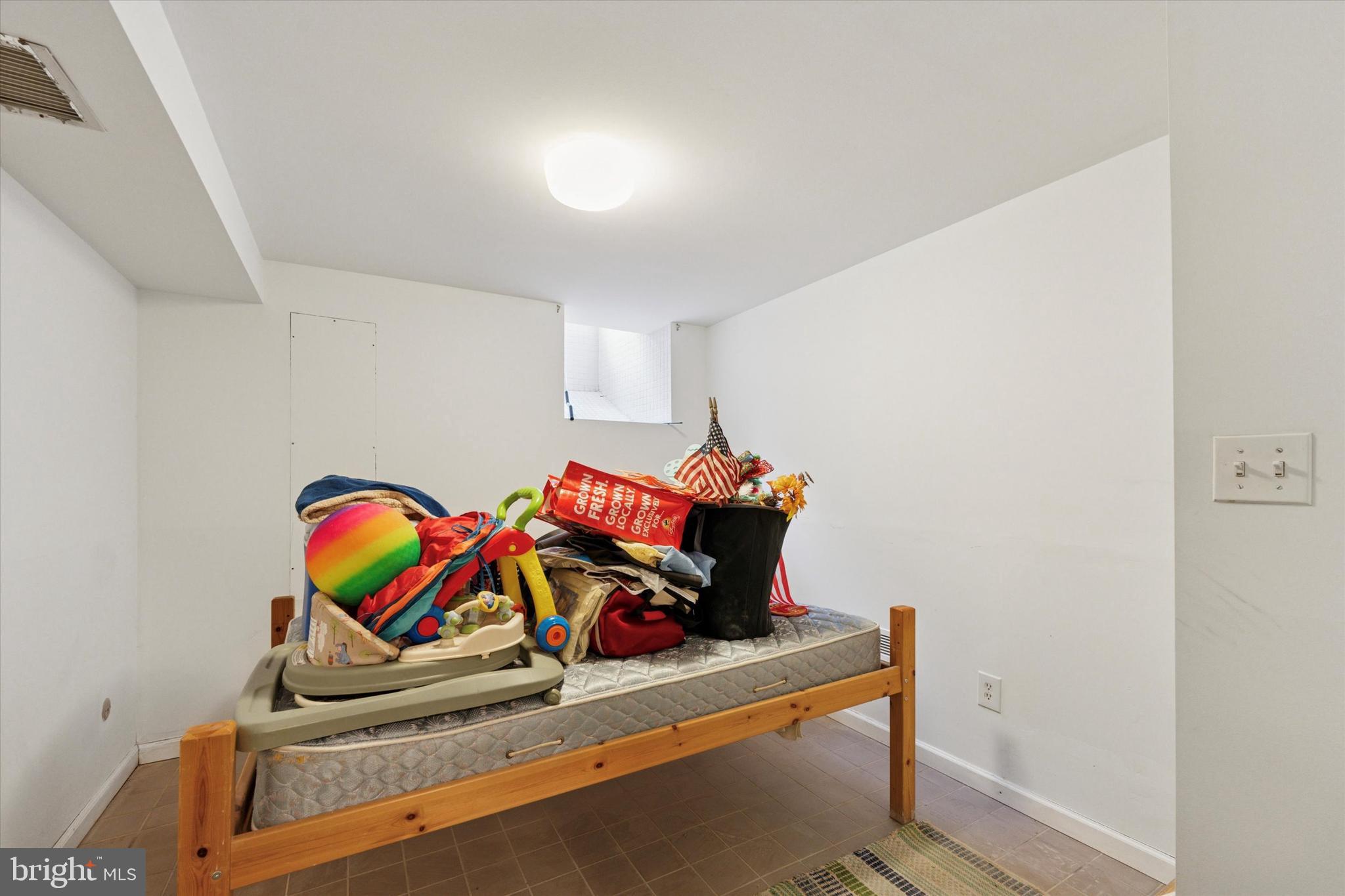 615 South 10th Street Philadelphia, PA 19147 - Photo 14 of 50 Unit 1- Basement Room