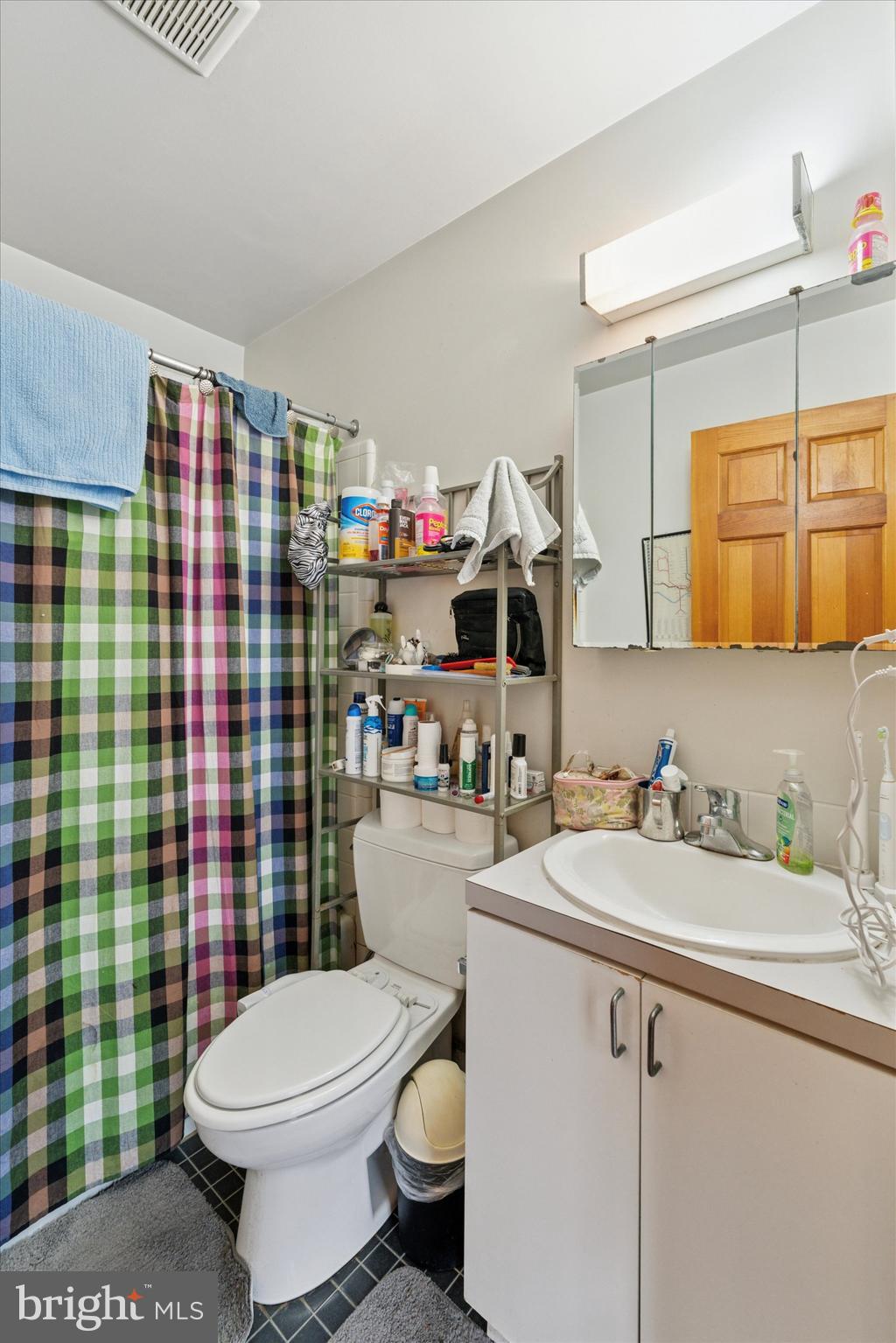 615 South 10th Street Philadelphia, PA 19147 - Photo 10 of 50 Unit 1- Bathroom